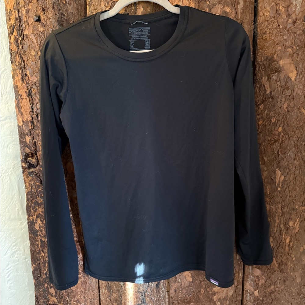 Patagonia black Capilene Women’s Small Cool Daily